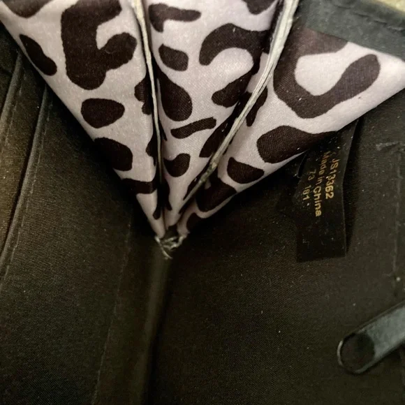 Jessica Simpson clutch - Picture 6 of 10